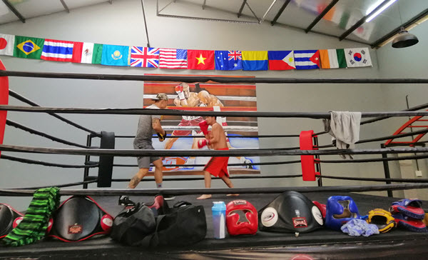 Về Buôn Ma Thuột nghe người thách đấu Flores Trương Đình Hoàng kể chuyện Boxing Về Buôn Ma Thuột nghe người thách đấu Flores Trương Đình Hoàng kể chuyện Boxing